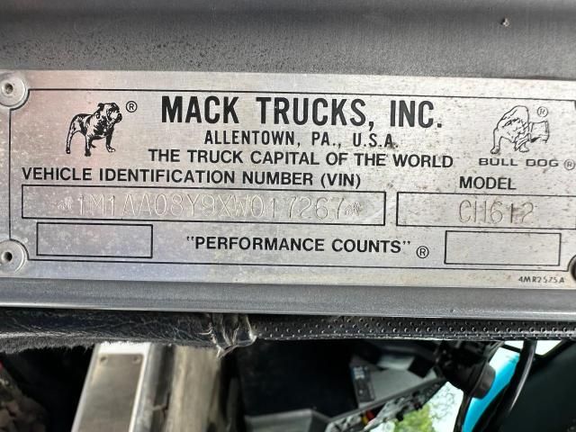 1999 Mack 600 CH600