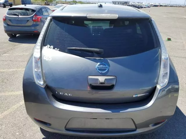 2016 Nissan Leaf S