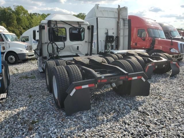 2021 Freightliner Cascadia 126