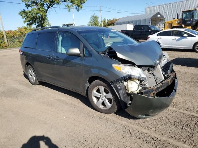 2011 Toyota Sienna LE