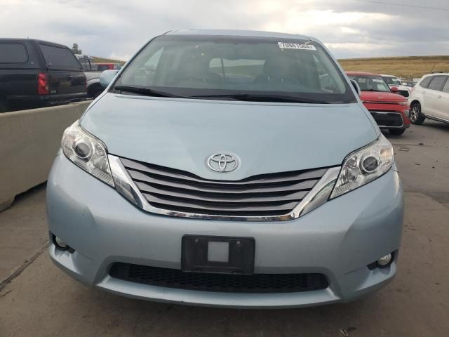 2016 Toyota Sienna XLE