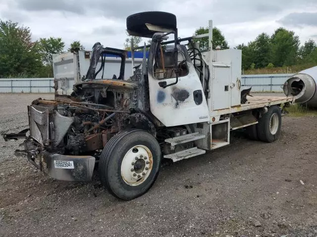 2005 Freightliner M2 106 Medium Duty