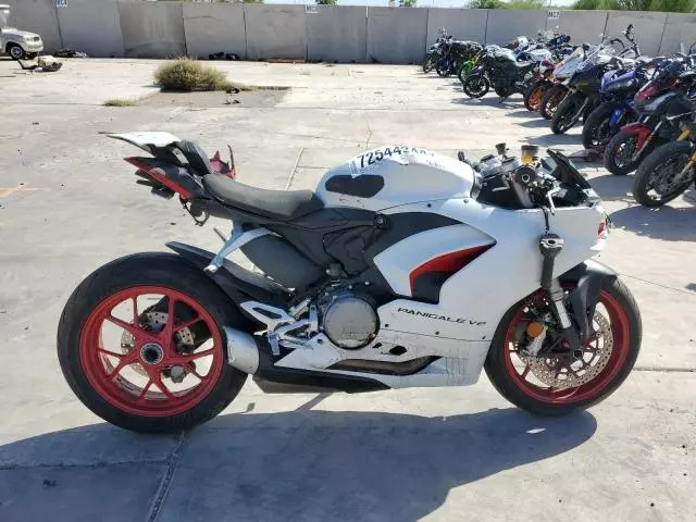 2021 Ducati Panigale V2