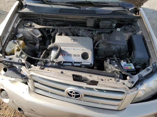 2004 Toyota Highlander Base