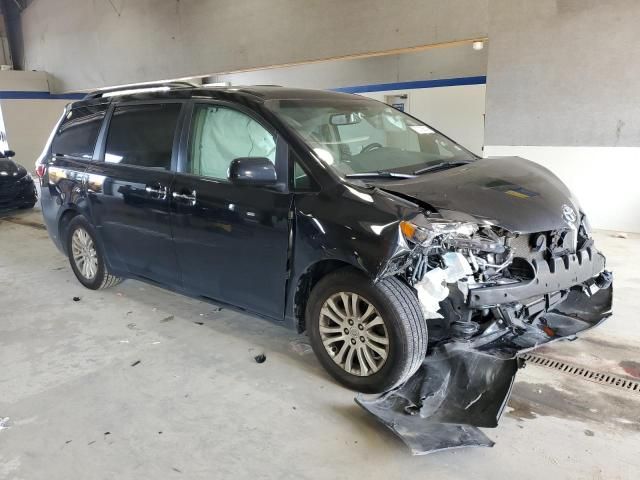 2016 Toyota Sienna XLE