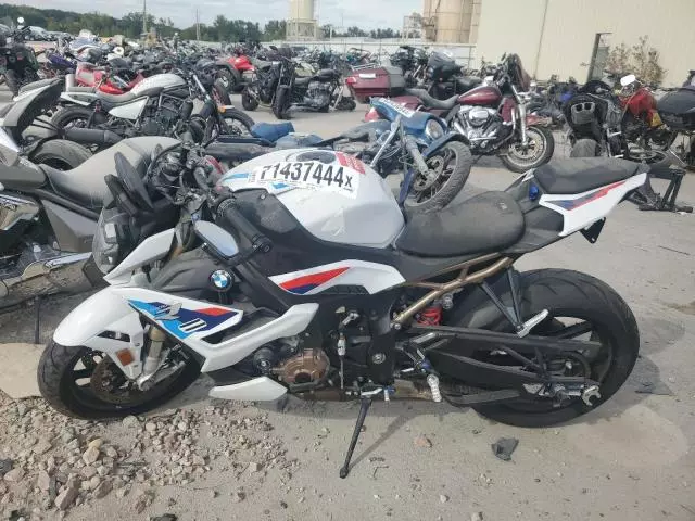 2022 BMW S 1000 R