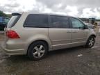 2009 Volkswagen Routan SE