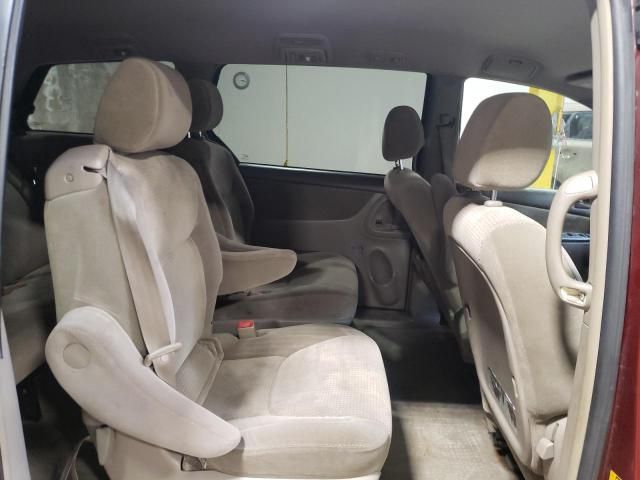 2006 Toyota Sienna CE