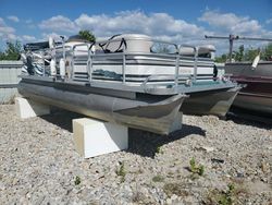 Salvage boats for sale at Kansas City, KS auction: 1999 Manitou Legacy