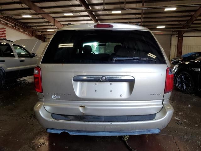 2005 Chrysler Town & Country Touring