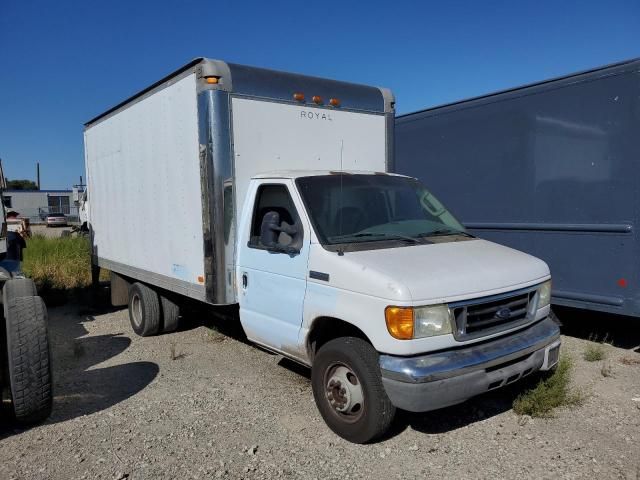 2007 Ford Econoline E350 Super Duty Cutaway Van