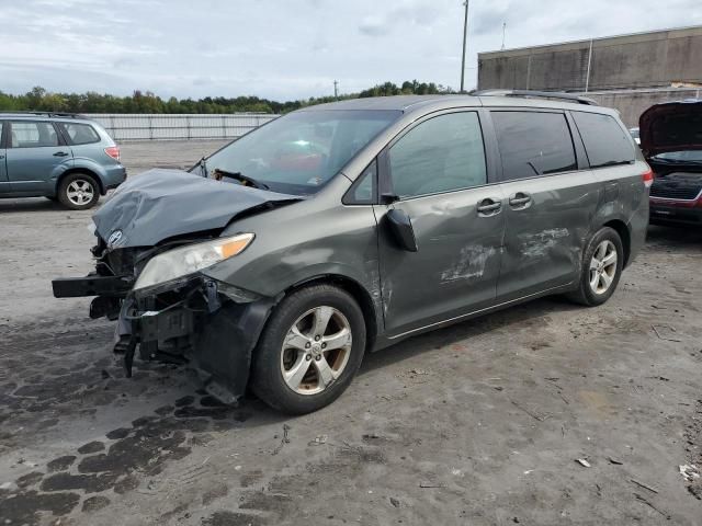 2012 Toyota Sienna LE