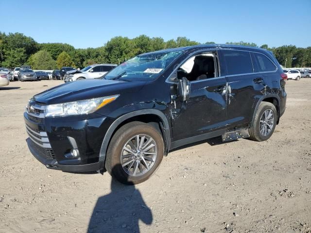 2019 Toyota Highlander SE