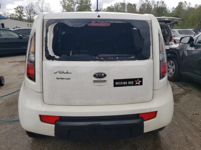 2011 KIA Soul +