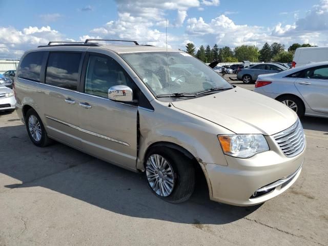 2015 Chrysler Town & Country Touring L