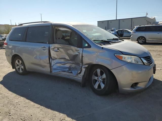 2013 Toyota Sienna LE