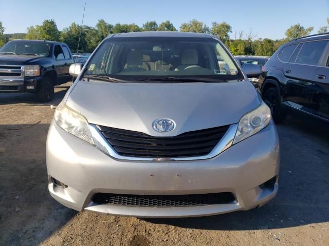 2014 Toyota Sienna LE