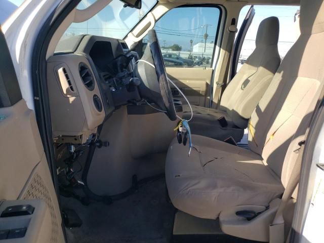 2012 Ford Econoline E350 Super Duty Wagon