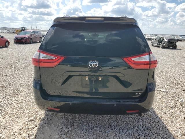 2015 Toyota Sienna XLE