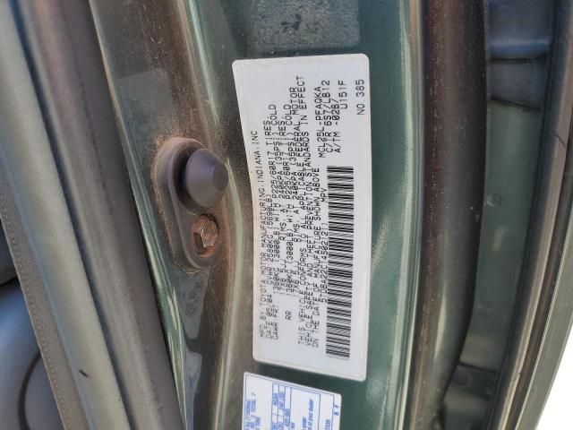 2004 Toyota Sienna XLE