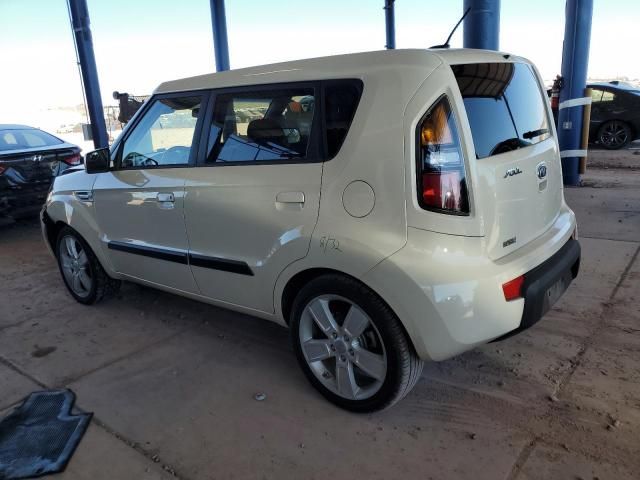 2010 KIA Soul +