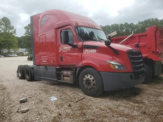 2020 Freightliner Cascadia 126