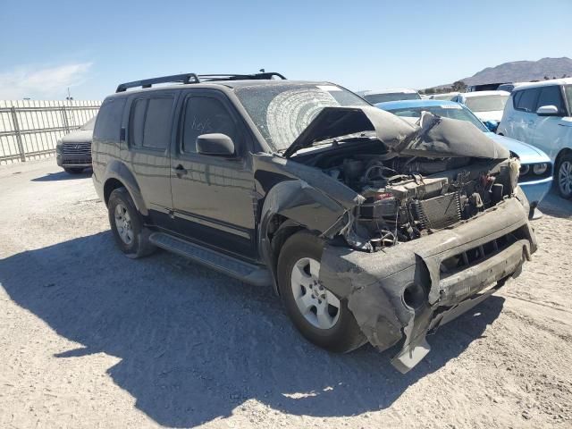 2005 Nissan Pathfinder LE