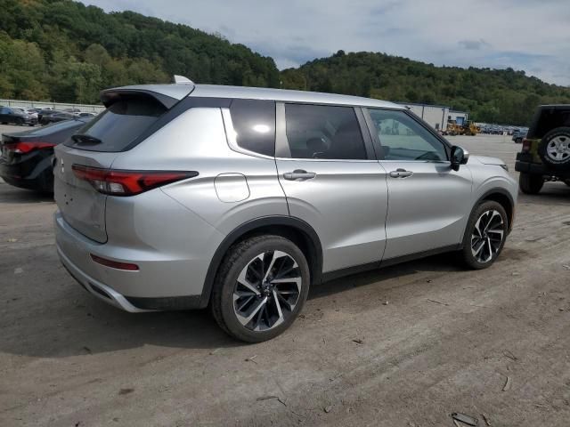 2022 Mitsubishi Outlander SE