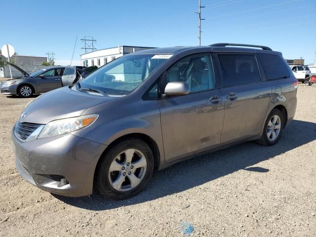 2011 Toyota Sienna LE