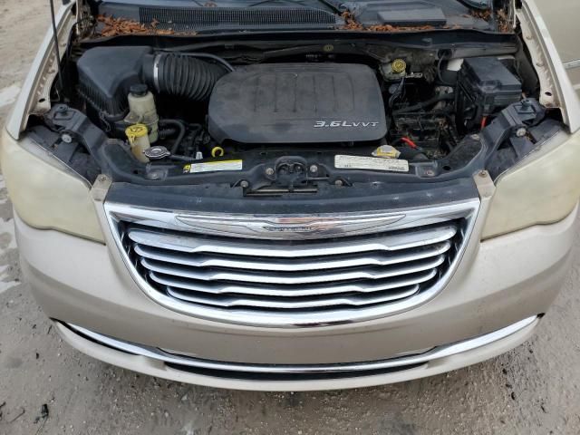 2012 Chrysler Town & Country Touring