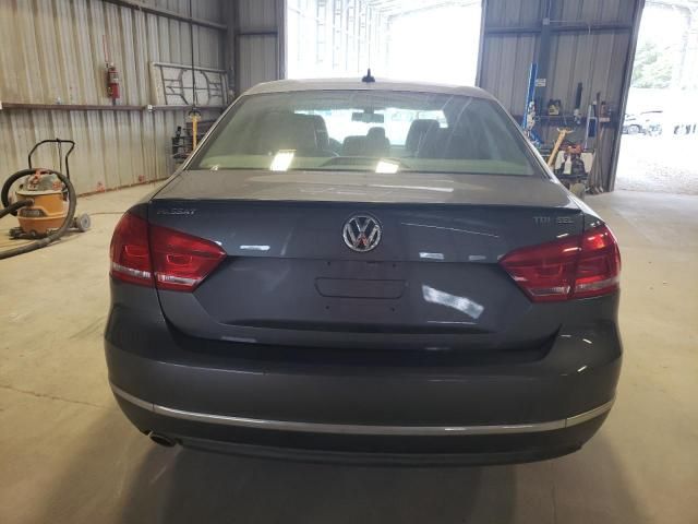 2014 Volkswagen Passat SEL