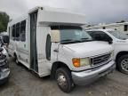 2006 Ford Econoline E450 Super Duty Cutaway Van