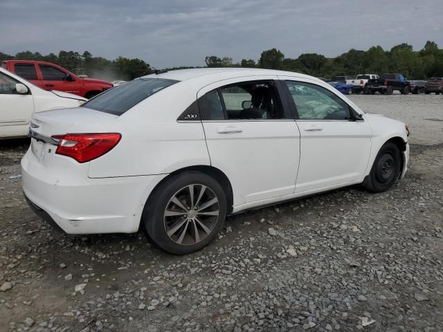 2013 Chrysler 200 Touring