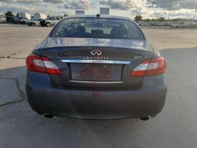 2011 Infiniti M37