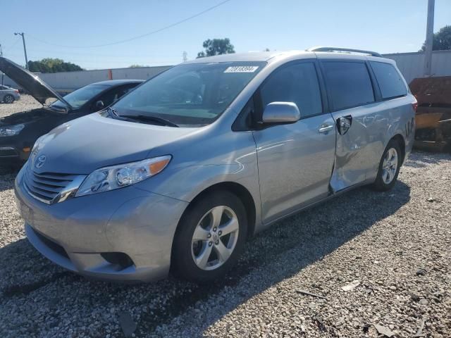 2015 Toyota Sienna LE