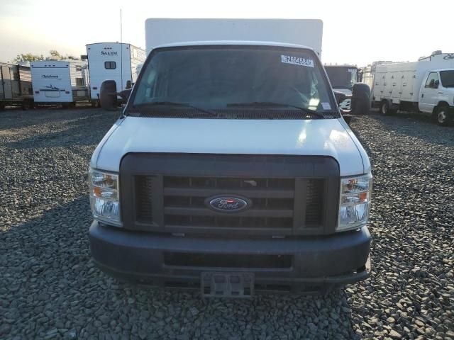 2017 Ford E450 Super Duty Refrigerated Truck