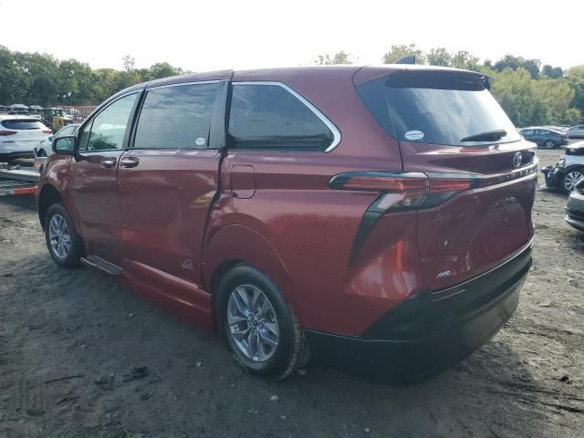 2021 Toyota Sienna XLE