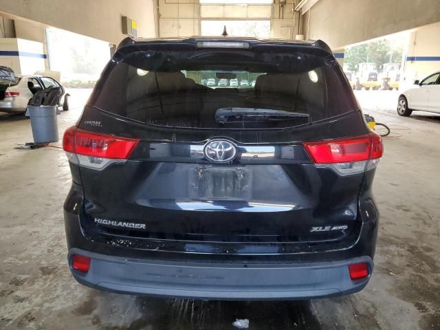 2017 Toyota Highlander SE