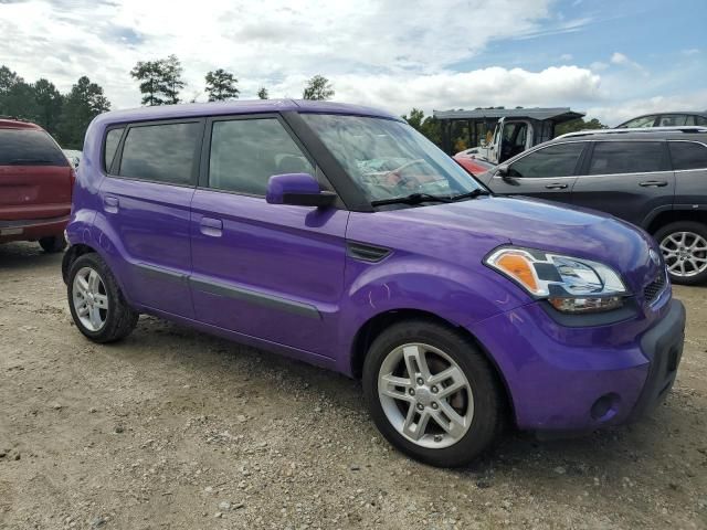 2010 KIA Soul +