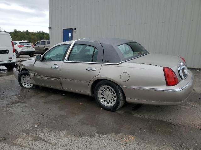 1999 Lincoln Town Car Signature