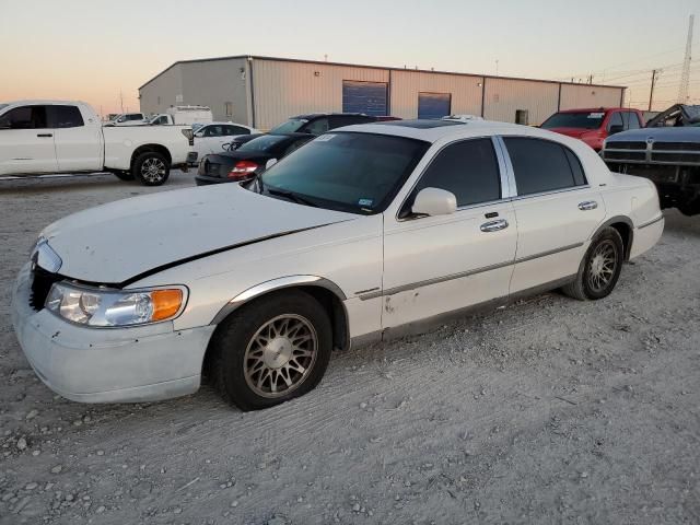 2002 Lincoln Town Car Signature