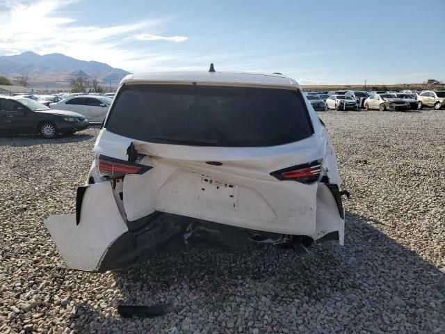 2021 Toyota Sienna LE