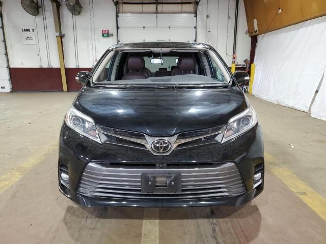 2019 Toyota Sienna XLE