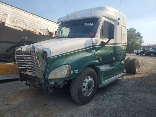 2011 Freightliner Cascadia 125