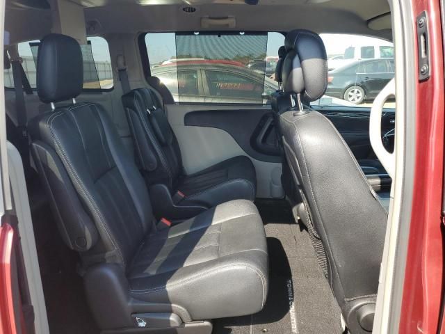 2015 Chrysler Town & Country Touring