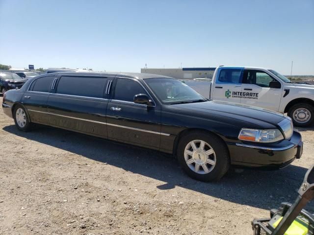 2005 Lincoln Town Car Executive