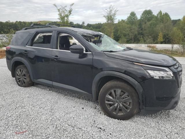 2022 Nissan Pathfinder SV