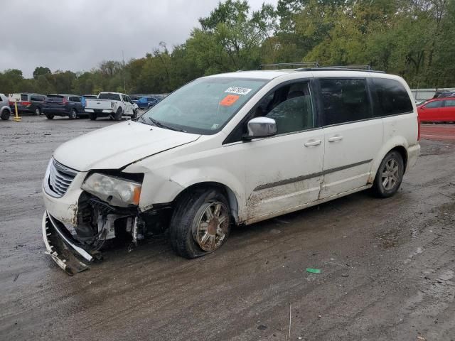 2012 Chrysler Town & Country Touring L