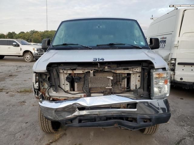 2011 Ford Econoline E350 Super Duty Wagon