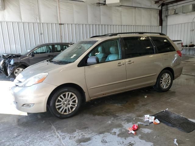 2009 Toyota Sienna XLE